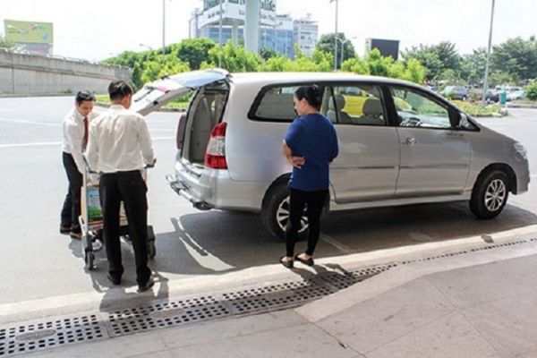 thuê lái xe