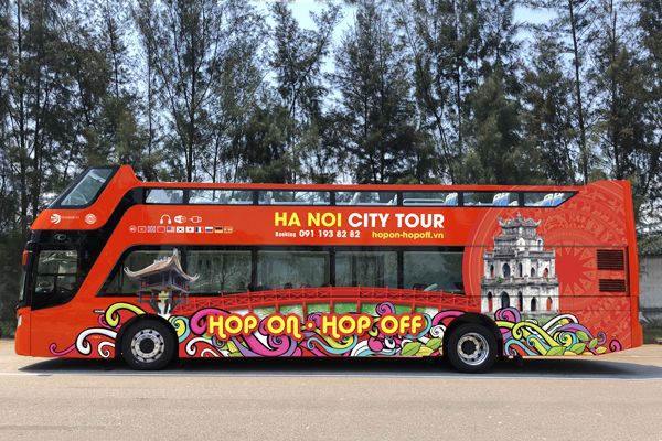 Siêu bus du lịch lần đầu triển khai tại Hà Nội