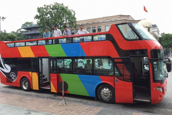 Siêu bus du lịch lần đầu triển khai tại Hà Nội