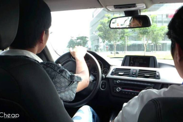 Đưa người say và xe về nhà an toàn nhờ dịch vụ lái xe hộ GOCheap