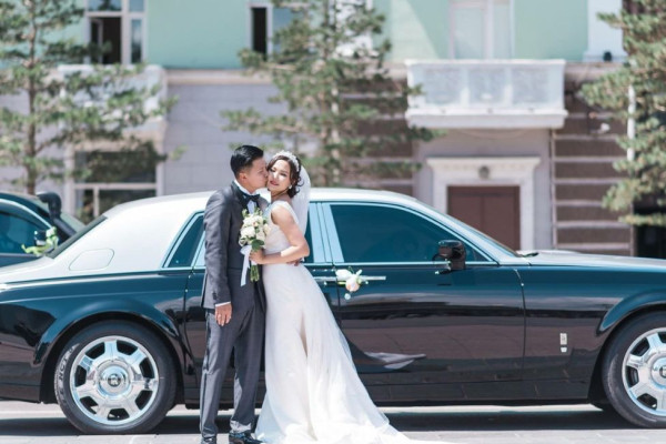 "Mùa cưới" cô dâu chú rể đừng bỏ qua dịch vụ lái xe hộ