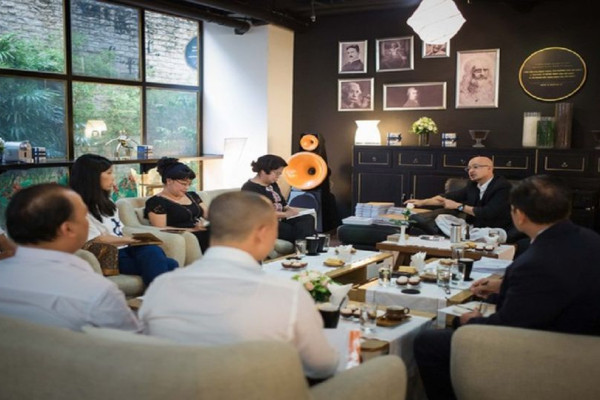 4 giờ cafe với ông Đặng Lê Nguyên Vũ