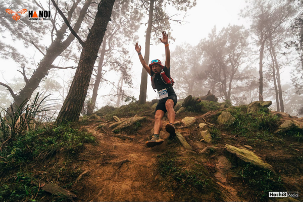 Top 49 Kinh Nghiệm 'Nằm Lòng' & Kỹ Năng Sinh Tồn Khi Đi Rừng, Chạy Trail