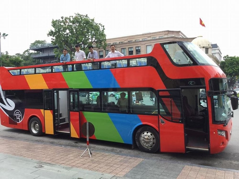 Siêu bus du lịch lần đầu triển khai tại Hà Nội