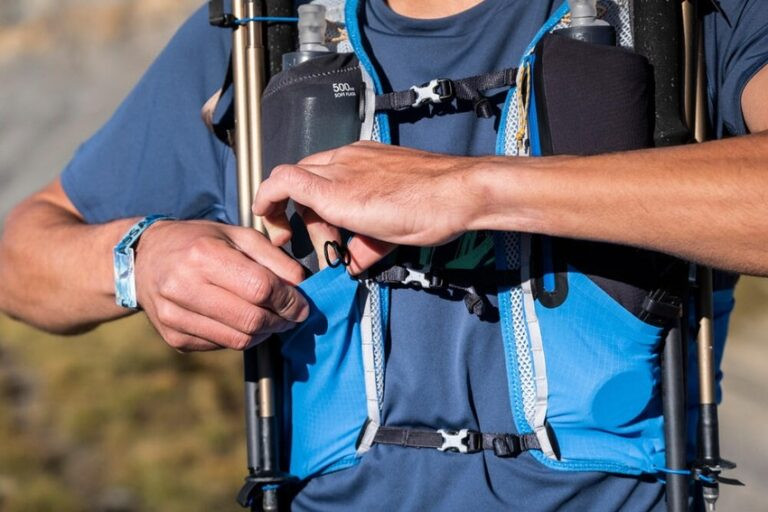 đồ dùng trekking và chạy trail cần thiết