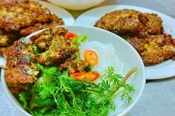 Rươi – món đặc sản “nhìn thì sợ, nếm thử thì mê” riêng có của miền Bắc