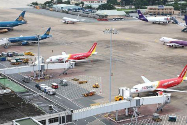 Bộ Giao thông tăng giá dịch vụ sân bay