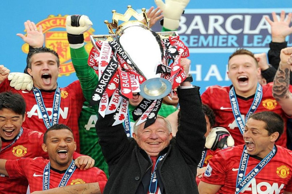 Khi con gái xem bóng đá